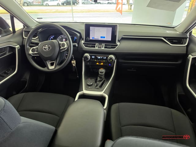Inventario Usados 55 Toyota RAV4 LE 2024