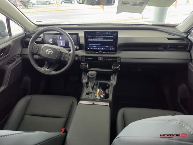 Toyota RAV4 XLE Premium 2026