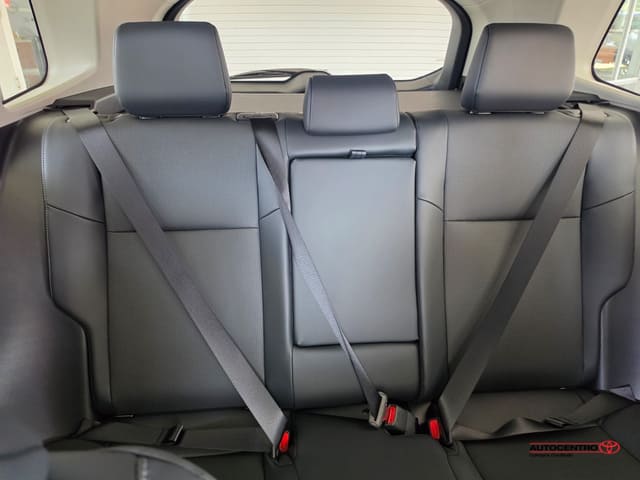 Toyota RAV4 XLE Premium 2026