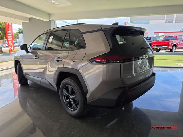 Toyota RAV4 LE 2026