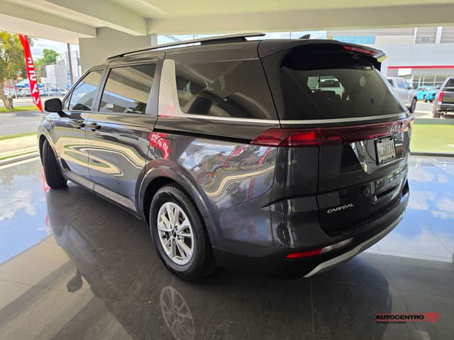 Inventario Usados 73 Kia Carnival LX 2023