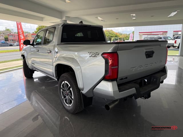 Toyota Tacoma 2WD SR5 2026