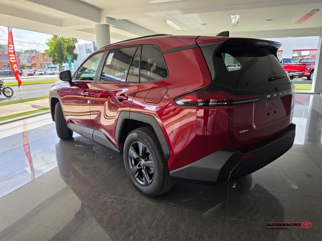 Toyota RAV4 LE 2026