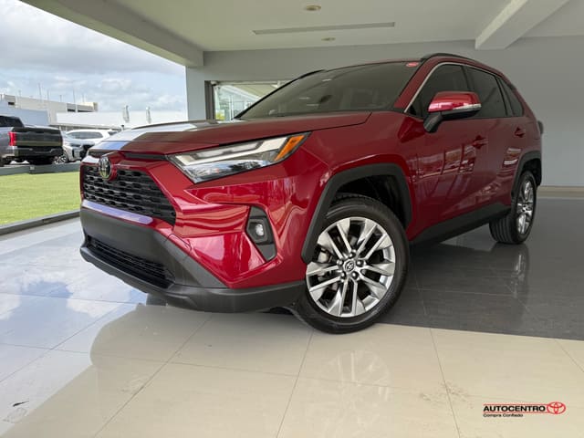 Toyota RAV4 XLE Premium 2025