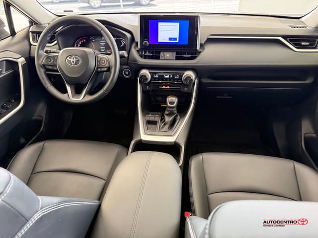 Toyota RAV4 XLE Premium 2025