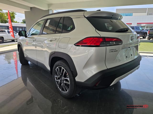 Toyota Corolla Cross XLE 2026