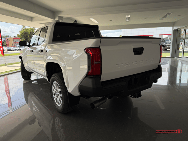 Toyota Tacoma 2WD SR 2026