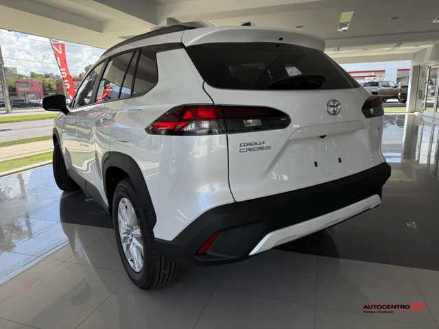 Inventario 18 Toyota Corolla Cross LE 2026