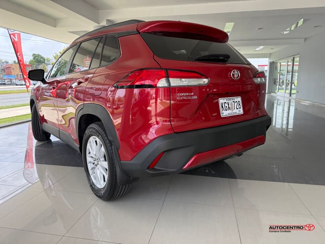 Toyota Corolla Cross LE 2023