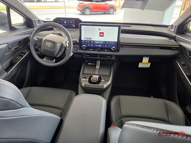 Toyota bZ Woodland AWD (Natl) 2026
