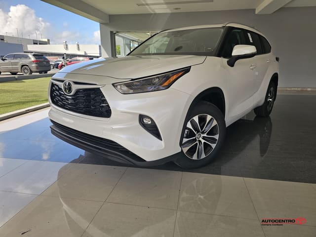 Inventario Nuevos 27 Toyota Highlander Hybrid XLE 2026