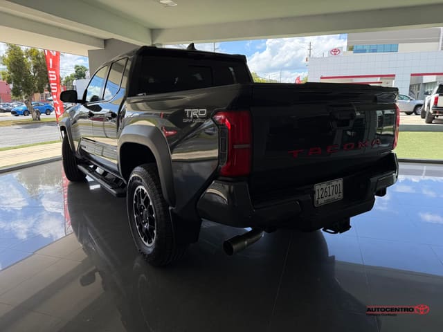 Inventario Usados 18 Toyota Tacoma 4WD TRD Off-Road HV 2025
