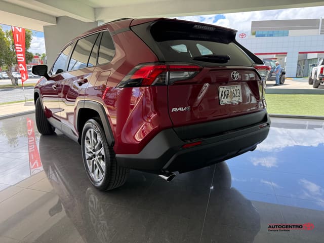 Inventario Usados 33 Toyota RAV4 XLE Premium 2024