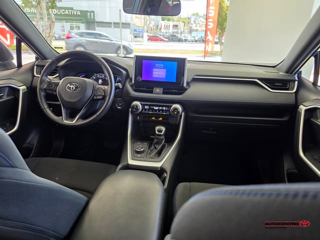 Toyota RAV4 SE 2023
