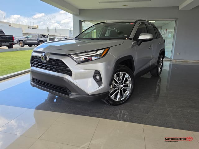 Toyota RAV4 XLE Premium 2025