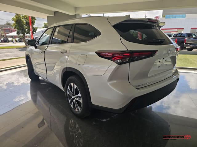 Inventario Nuevos 2 Toyota Highlander XLE 2026