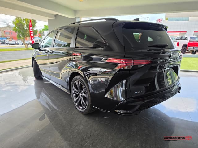 Toyota Sienna XSE 2026