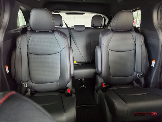Toyota Sienna XSE 2026
