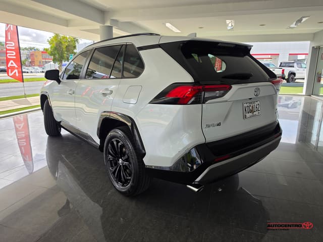 Toyota RAV4 SE 2025