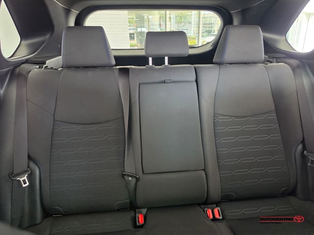 Toyota RAV4 SE 2025