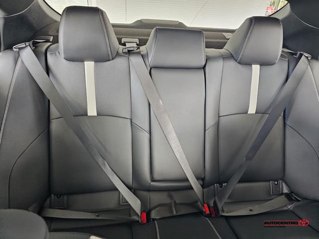 Toyota Camry SE 2026