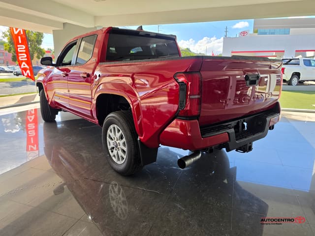 Inventario 113 Toyota Tacoma 2WD SR5 4X2 DCAB L4 8AT 2026