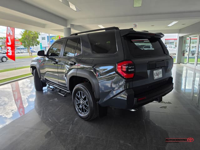 Inventario 33 Toyota 4Runner SR5 2026