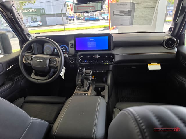 Inventario Nuevos 25 Toyota Land Cruiser 4WD WAGON HYBRID 2027