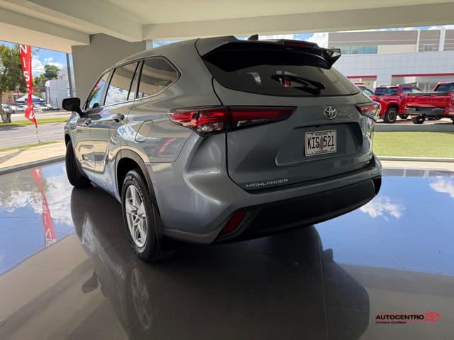 Toyota Highlander LE 2024