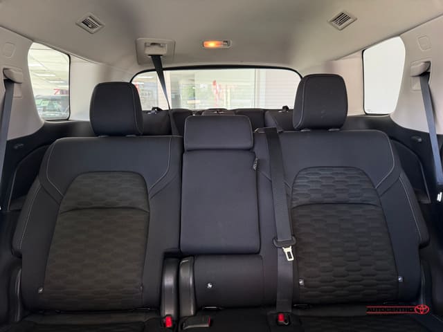 Nissan Pathfinder SV 2024