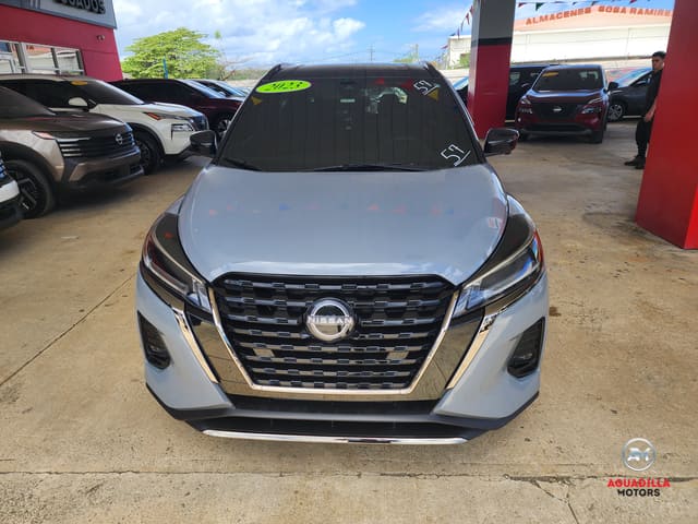 2023 Nissan Kicks SR