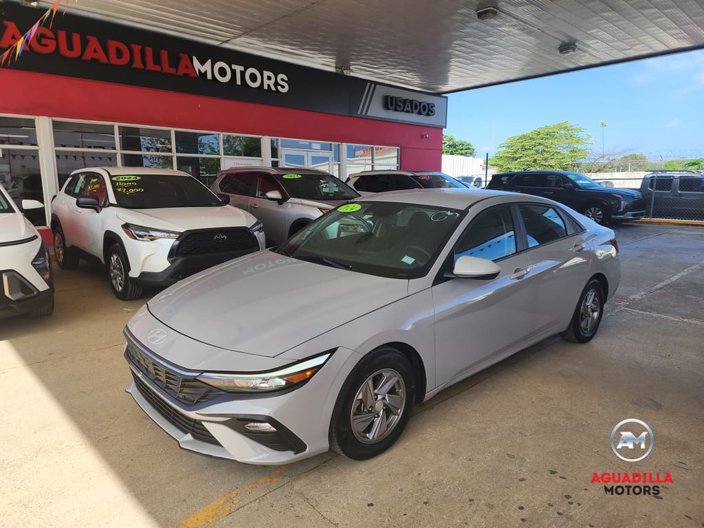 2024 Hyundai Elantra SE