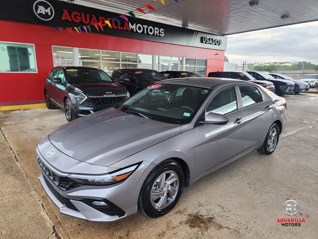2025 Hyundai Elantra SE
