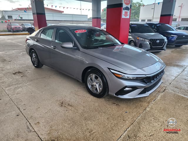2025 Hyundai Elantra SE