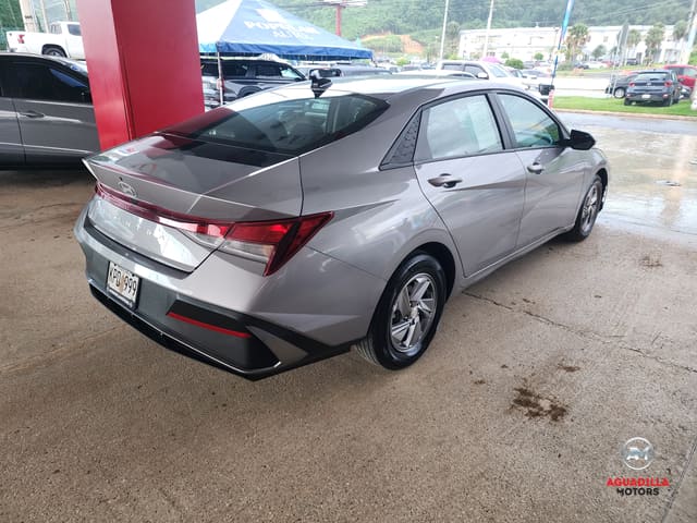 2025 Hyundai Elantra SE