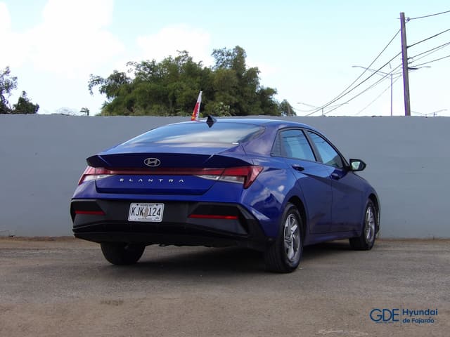 2024 Hyundai Elantra SE