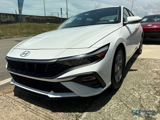 2025 Hyundai Elantra SE