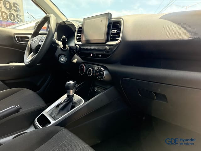 2025 Hyundai Venue SE