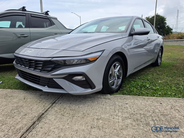 2025 Hyundai Elantra SE
