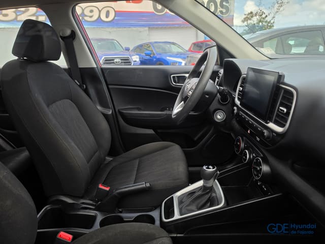2025 Hyundai Venue SE