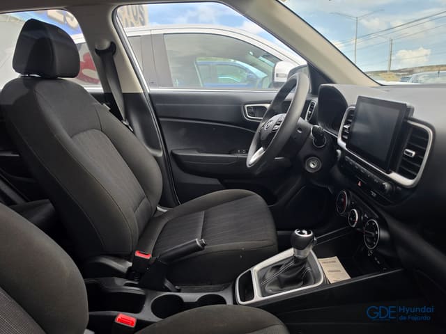 2025 Hyundai Venue SE