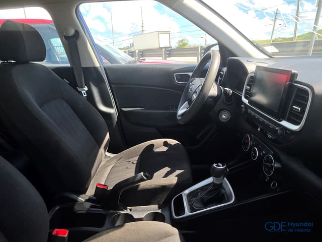 2025 Hyundai Venue SE