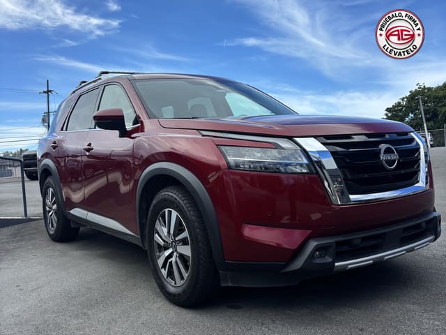 2023 Nissan Pathfinder SL