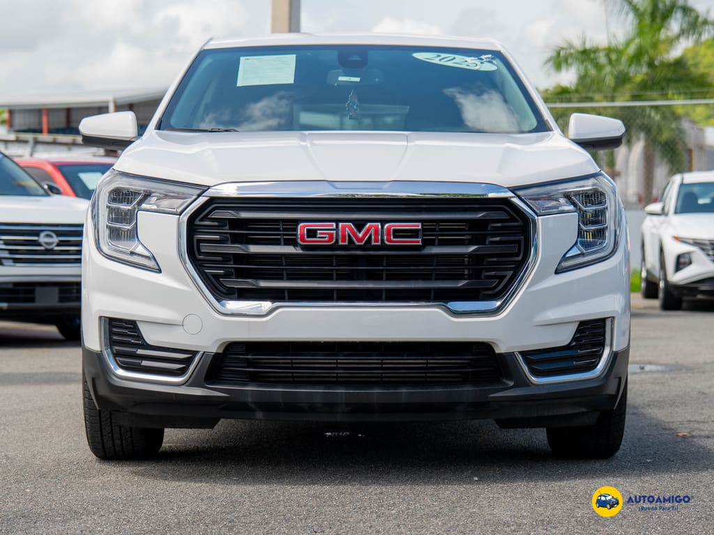 2023 GMC Terrain SLE's photo