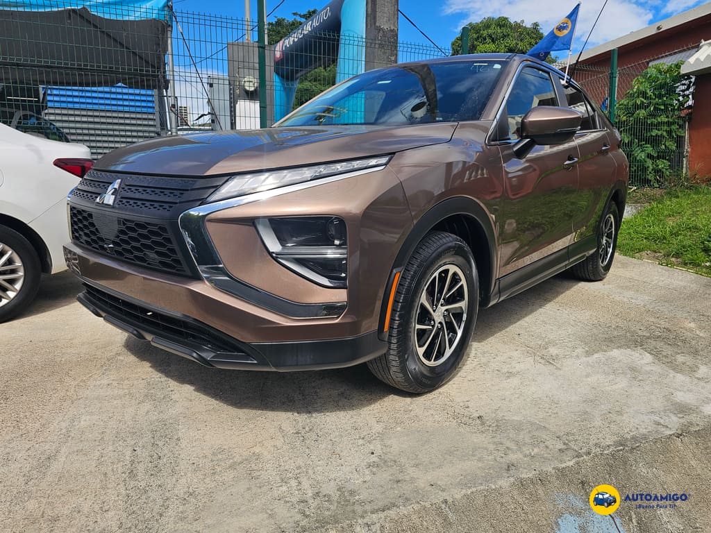 2024 Mitsubishi Eclipse Cross ES's photo
