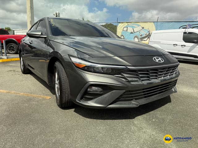 2025 Hyundai Elantra SE