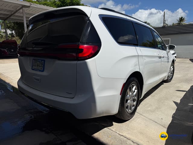 2022 Chrysler Pacifica Touring