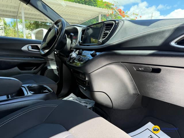 2022 Chrysler Pacifica Touring