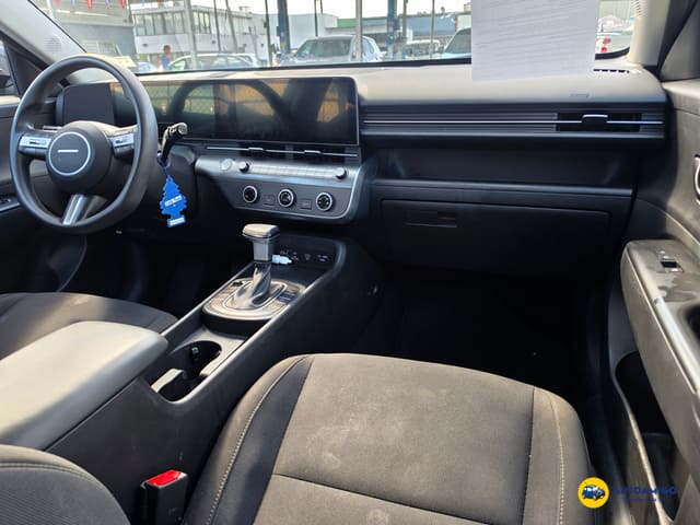 2025 Hyundai Kona SE