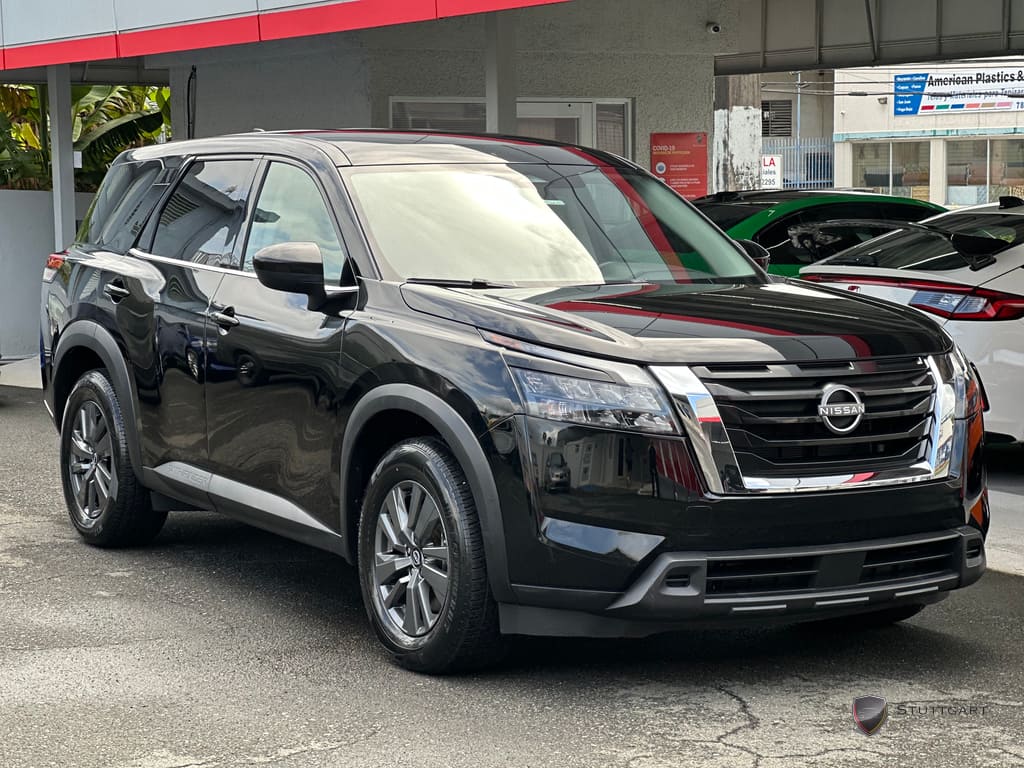 2023 Nissan Pathfinder S 2WD's photo